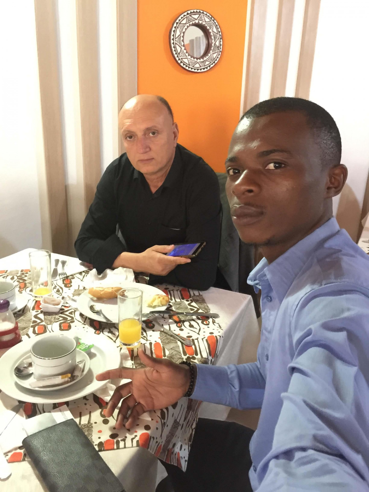 M. Mouelhi et M. Rabé, Directeur de RCF Côte d'Ivoire